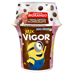 Iogurte Morango com Cereais de Arroz Cobertos de Chocolate Vigor Mix Copo 140g
