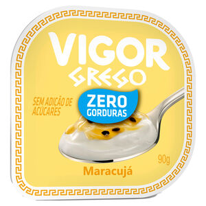 Iogurte Desnatado Grego com Edulcorantes e Calda de Fruta Maracujá sem Adição de Açúcar Vigor Pote 90g